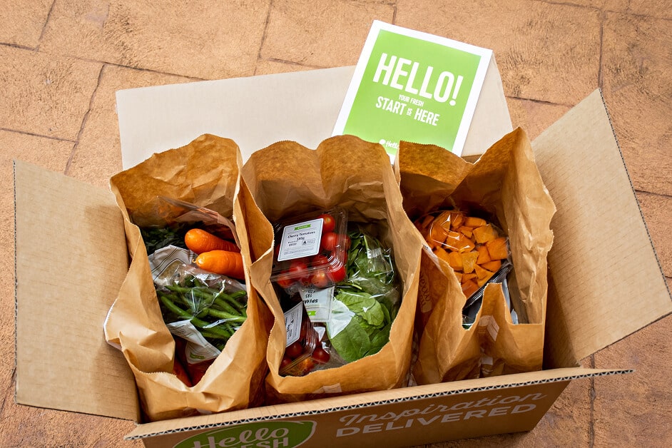 Fresh vegetable meal kit delivery in box